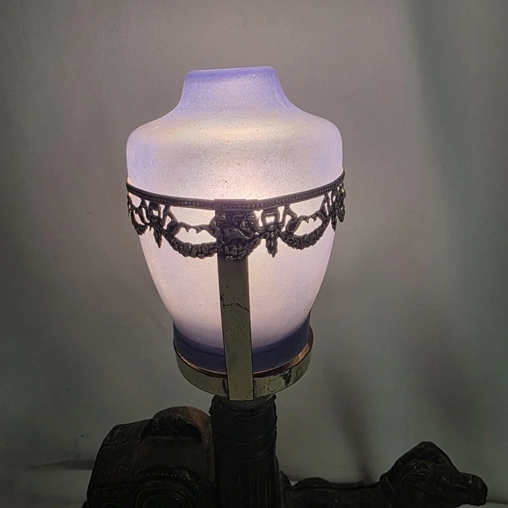 VTG Victorian Lamp Cinderella Carriage Street‎ Lamp Bakelite Switch Cobalt Glass